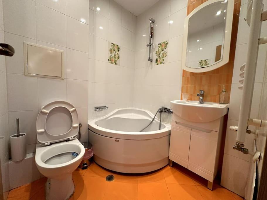 Cozy Flat In Central ソフィア エクステリア 写真